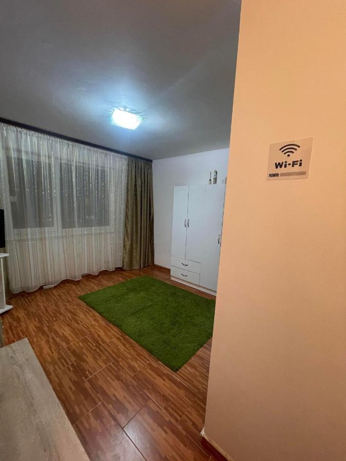 One Room Apartment Ptm Bucarest Esterno foto